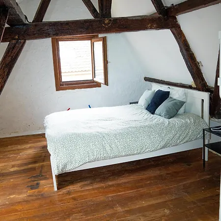 Lejlighed Stylish Canal-side 2br-1lr Apt, At Center Of *